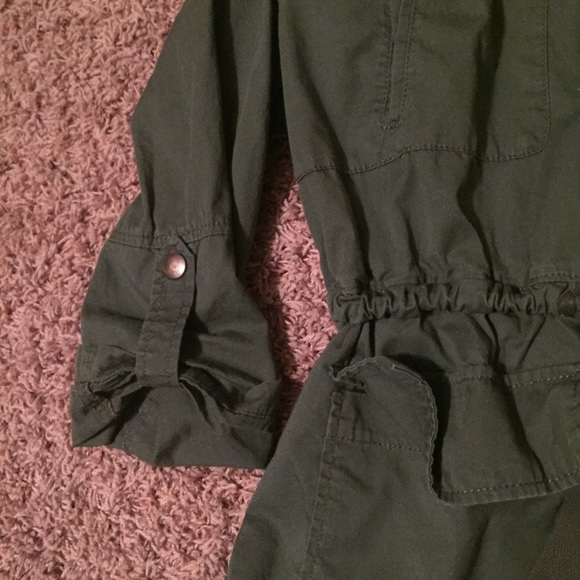 3/4 Sleeve Army Green Jacket - Picture 3 of 4